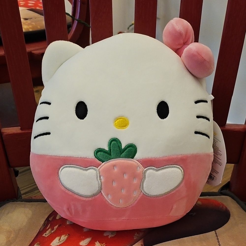 🎉HPx2🎉 Hello Kitty Squishmallow W/Strawberry